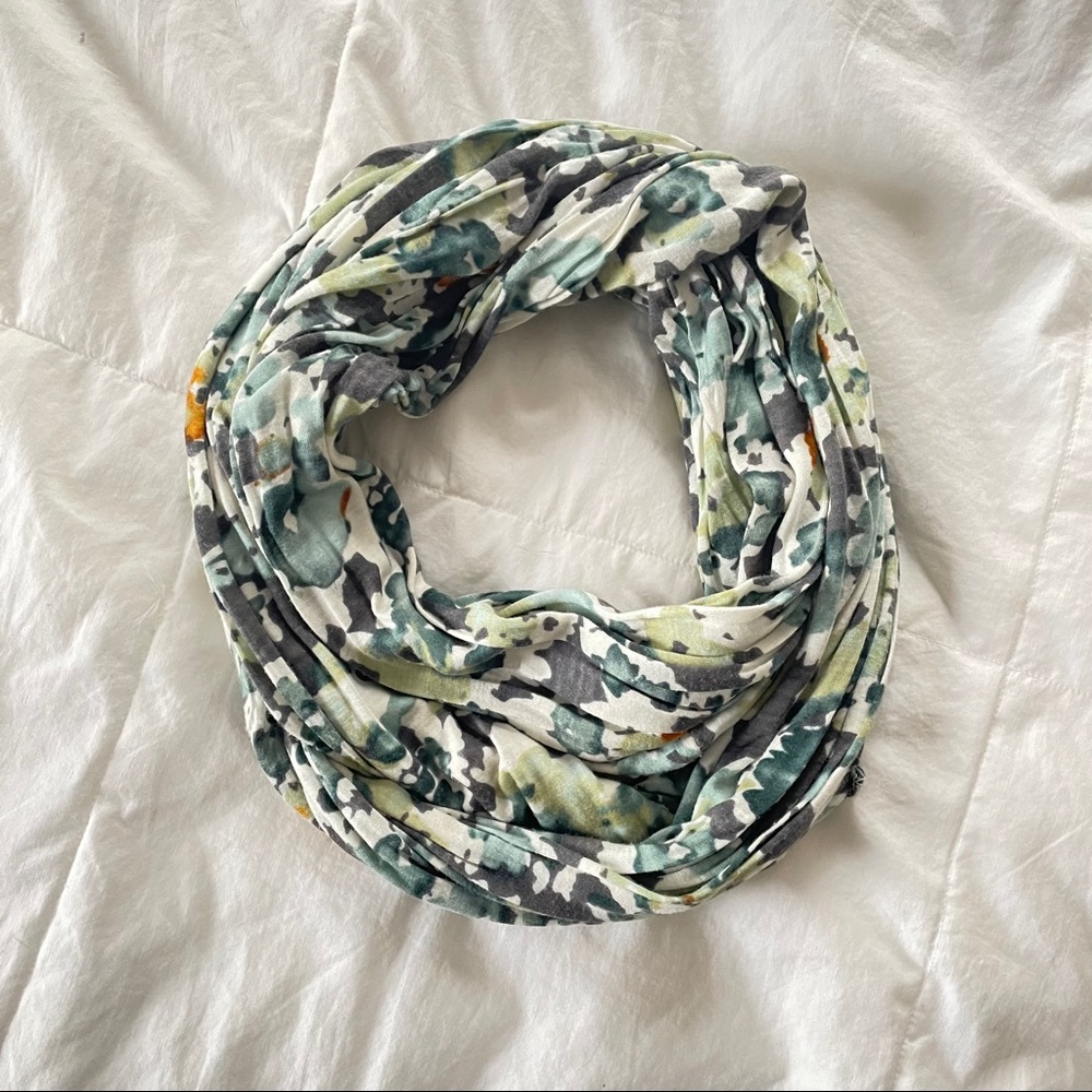 American Eagle Outfitters Infinity Scarf